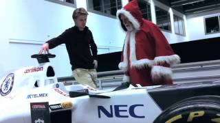 Nico Hulkenberg conoce a Papá Noel con Sauber  Car and Driver Formula1 [upl. by Bastien]