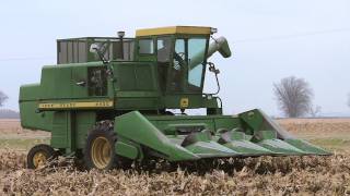 1972 John Deere 4400 Combine on 1162011 [upl. by Sellihca]