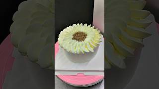 So Creative Cake Decorating Tutorial shorts cakedecorating viralshorts cake [upl. by Yeliab]