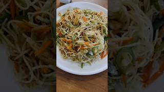 Chicken Hakka noodles explore homemadefood noodles indianfastfood trending [upl. by Suh991]