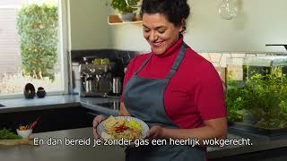 METERKASTMYTHES wokken op inductie kan net zo goed als wokken op gas [upl. by Dupin]