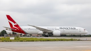 Boeing 7879 Dreamliner quot Qantas quot Landing in Santiago de Chile Airport [upl. by Nedyah]