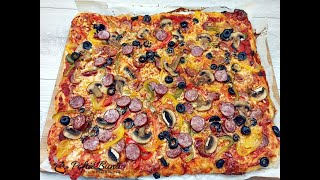 Pizza cu de toate si blat pufos reteta romaneasca mai buna decat la pizzerie [upl. by Zinah459]