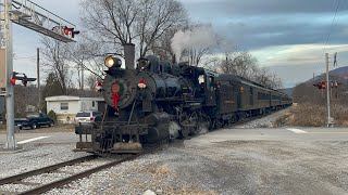 Everett railroad Santa Express Train 2023 [upl. by Reinke]