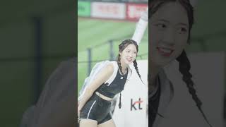 홀딱 젖어도 굴욕없는 미모 이금주 KT 위즈 치어리더 직캠 20240719 Cheerleader Geumjoo Lee fancam [upl. by Ikin649]