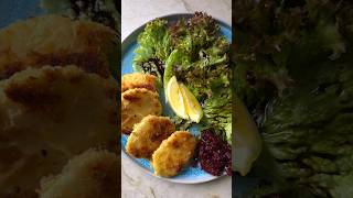 Kohlrabi Schnitzel mit grünem Salat [upl. by Kylie]