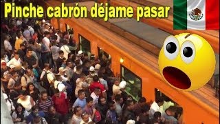 Estación del metro mexicano en la hora pico [upl. by Hiltan]