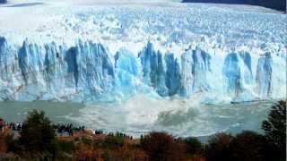 Glaciar Perito Moreno  Increíble caída bloque de hielo [upl. by Korten]