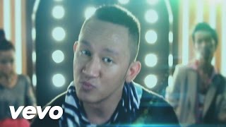 Numata  Jangan Bilang quotI Love Youquot Video Clip [upl. by Gnap447]