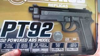 Unboxing Airsoft Taurus PT92 CO2 [upl. by Adrianne]