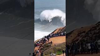 Veja as ondas chegarem á Nazaré [upl. by Iaras]