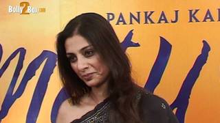 Tabu at the Premiere of Mausam  Bolly2box [upl. by Chrystel]