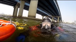 Seoul Mapo Bridge Missing Persons Find Han River Underwater Search to salvage [upl. by Mailliwnhoj]