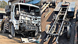 Heavy Duty Truck Dangerous Accident Frame Amazing Repairing And Restoration Complete Video [upl. by Grenier]