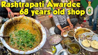 Rashtrapati Awardee  68 Years Old Shop  Delhis Most Famous Chole Kulche wala  4k [upl. by Perice96]