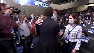 Casado y Ayuso se saludan en el Congreso del PP [upl. by Kinsler]