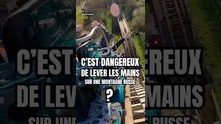 C’est dangereux de lever les mains dans un coaster  🎢 [upl. by Tletski]