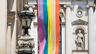 Vienna Pride So war die 25 Regenbogenparade in Wien [upl. by Eustacia651]