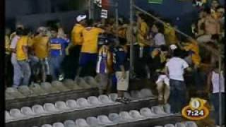 Rudo Rivera y las madrizas en estadio Qro Matutino Express [upl. by Arriaet]