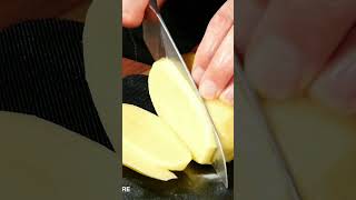 Comment faire des pomme frite [upl. by Anaynek920]