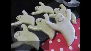 Biscotti fantasmini halloween RICETTEGUSTOSEIT [upl. by Cott929]