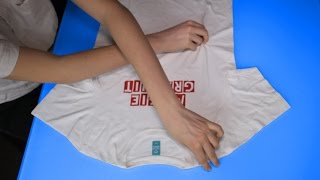 Plier un TeeShirt en 5 Secondes  Tuto [upl. by Dobson]