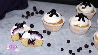 Blaubeer Cupcakes mit Mascarpone Vanille Topping und Fruit Goo [upl. by Cuhp]