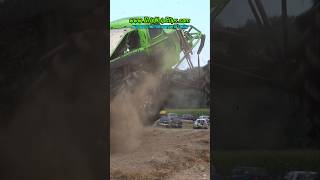 Wayy Discombobulated 🤯 GripNripClips mudbog trucks mudding mudtrucks [upl. by Megan314]