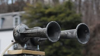 Wabco AA2 Horn Runby and Cool Sounding Doppler amp Echo at Fort MontgomeryNY in the bear Mountains [upl. by Sansbury]