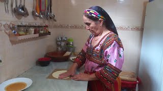 kabylie  Mhadjeb Recette Facile à Faire Préparer Par Ma Mère [upl. by Lledniuq]