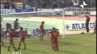 CatanzaroJuventus 01campionato 198182 commento Martellini [upl. by Tania]