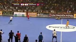 Confusão no jogo entre Sorocaba e Corinthians liga futsal [upl. by Ainnos105]