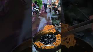 दशहरा मेले का फेमस 🤤 जलेबी।shorts food shortsfeed streetfood trending foodie ytshorts [upl. by Ardnovahs]