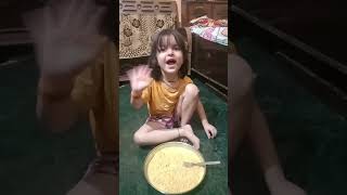 Eva ne milk wali maggi khaicutebaby yashomatimaiyasebolenandlala [upl. by Gloriane926]