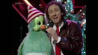 Keith Harris and Orville the Duck  I wish I could fly  CHRISTMAS TOTP  1982 [upl. by Anahsal536]