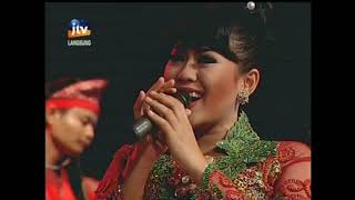 Wiwik Sagita feat Agus S  Prawan Kalimantan  Dangdut Official Music Video [upl. by Tamar572]