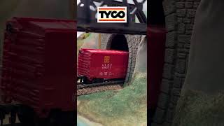 Tyco Santa Fe F7 Through The Tunnel [upl. by Nylimaj]