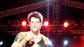 Sakis Rouvas  Se thelo san trelos live [upl. by Adalai]