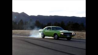 1971 sublime green Dodge Challenger Burnout [upl. by Modestia]