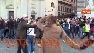 Proteste contro il Green Pass a Roma con Stefano Puzzer [upl. by Bernardi830]