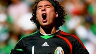 【守護神のワールドカップ】最強の就活キーパー オチョア！神セーブまとめ ブラジルW杯2014  Guillermo Ochoa  Mexico [upl. by Kristofer]