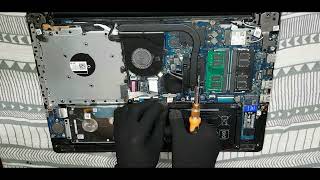 How to replace the battery of Dell Inspiron 15 series [upl. by Darell]