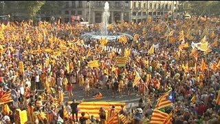 Masivo clamor en Cataluña por la independencia [upl. by Debora]