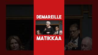 Riikka Purra opettaa matikkaa demareille [upl. by Madigan417]