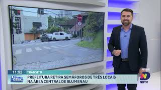 Trânsito prefeitura retira semáforos de três locais na área central de Blumenau [upl. by Biles200]