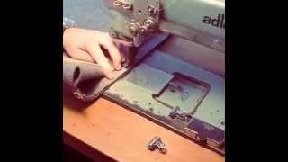 making a wool felt bag on a Adler Dürkopp 67 sewing machine [upl. by Eisset]