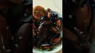 STEAMED MUSSELS  MEJILLONES AL VAPOR food lorensaguiguit [upl. by Bronk228]