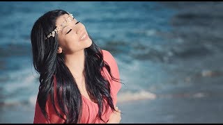 Tuğçe Haşimoğlu  Bir Ömür Boyu Official Video [upl. by Ffirahs]