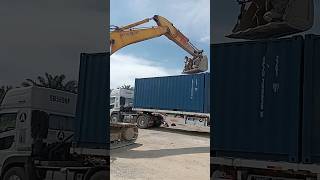 Pull A Container With Excavator komatsuexcavator heavyequipment trailertruck sabahmalaysiaborneo [upl. by Badr]