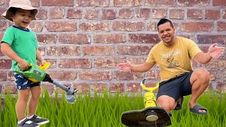 Jasper Help Dad Cut the Grass with his New Weed Trimmer Toy  Fun Lawn Mowing [upl. by Urbas]